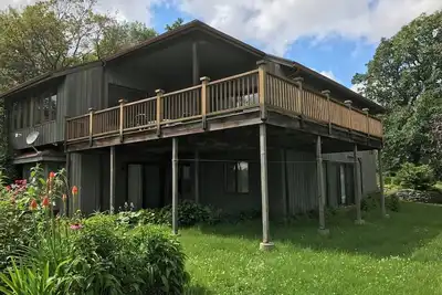 Image de Spectacular 3-bedroom estate in the heart of wine country in the Finger Lakes.