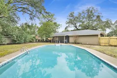 Image de Pensacola 4br w/ Private Pool Near Beaches