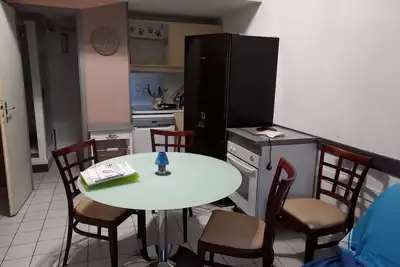 Image de Maisonnette avec piscine, tennis et terrain de boules 5 mn de l étang de thau
