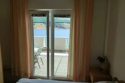 Image de Appartement de deux chambres prés de la plage Metajna, Pag (A-6395-e)