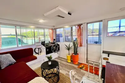 Image de You're On A Boat! ! Charming houseboat on Eagle Mountain Lake