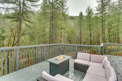 Image de Private Cabin w/ Forest Views & Grill in Lakehead!