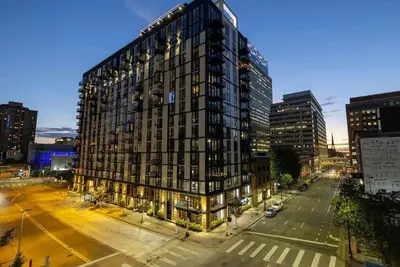 Image de Cw / 2br / Sky Lounge / Rooftop Pool / Gym  /A