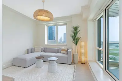 Image de Luxurious 2br in Dubai Marina & Pool and Balcony