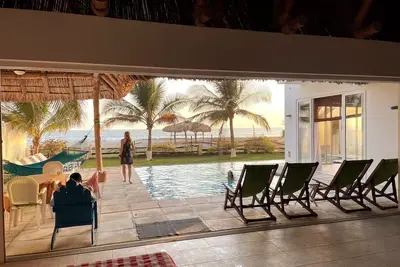 Image de Amazing 6 bedroom Ocean Front Retreat with Open-Air Design