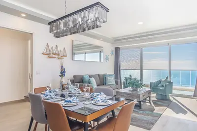 Image de Beautiful two bedroom condo - Viento 2104