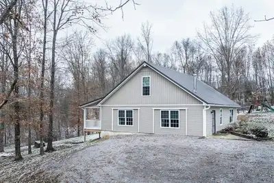 Image de Rural, peaceful, sleeps 10