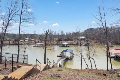 Image de Welcome to Haven on the Lake!