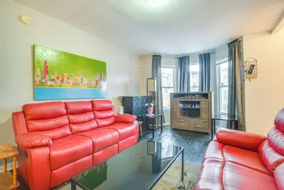 Image de 2 Mi to Red Line: Chicago Home Near Sherman Park