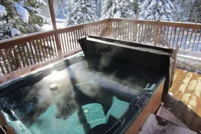 Image de Chalet au Toit Vert/Spa privé 4p