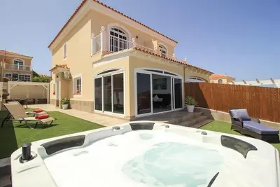 Image de Villa Fuerte Bay View  is waiting for you!