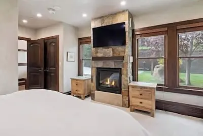 Image de Amazing 3 Bedroom Condo, Snowmass Village, Pool!