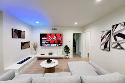 Image de Brand New San Dimas Retreat, minutes to Trails\/Raging Waters