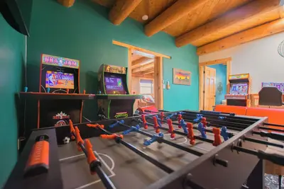 Image de This house is a 5 bedroom(s), 5 bathrooms, located in Albuquerque, Nm.