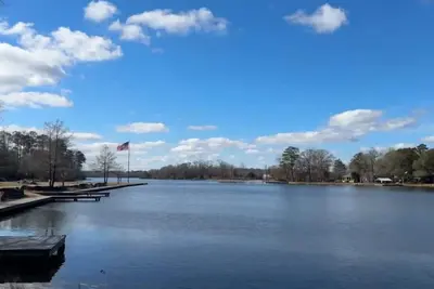 Image de 3-bedroom house in welcoming Camden with Ac, WiFi. Enjoy a cozy stay