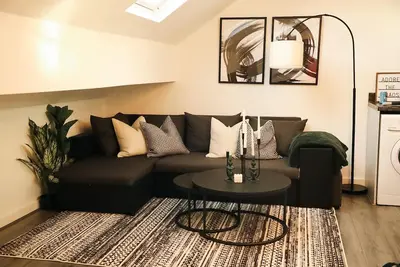 Image de Modern Freshly Furnished Apartment City Centre, Foster Square