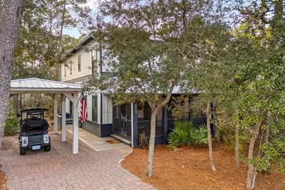 Image de Magnolia The Mitten Escape, 30a, Slps 12, Beach, Pool, Golf Cart, 4 Bikes Incl