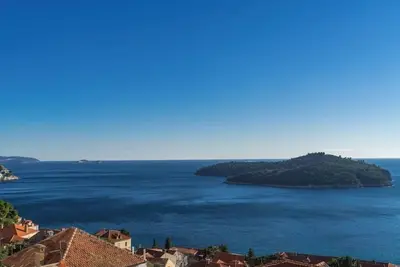 Image de Villa Vega - Three Bedroom Villa with Terrace, Swimming Pool, City and Sea View