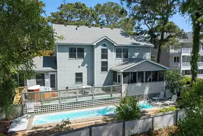 Image de On Valentine Pond: Soundfront | Saltwater Pool