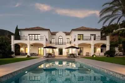 Image de Refined Andalusian Estate with Cinema and Spa