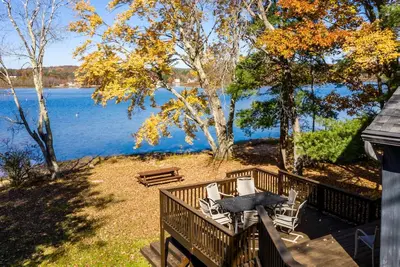 Image de Shoreline Serenity on Silver Lake