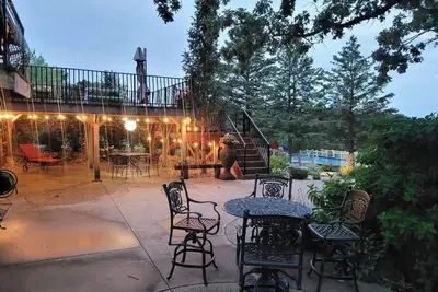Image de Rare! Pool, hot tub, garden &chickens! 4m to Mayo