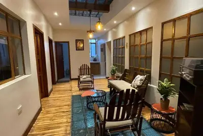 Spacious 3-bedroom condo in marvelous Cuenca with WiFi