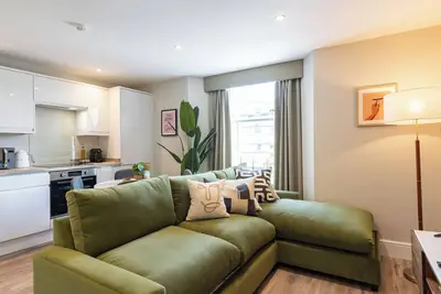 Image de Wellington Place | 3 Bedroom Apartment (No. 4)
