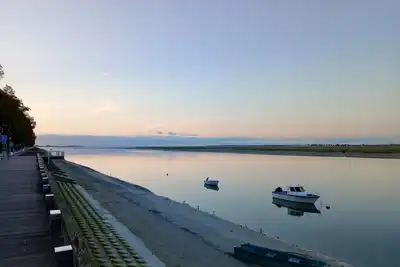 Image de Chez Margaux maison de pêcheur tout confort face à la baie commerce a proximité