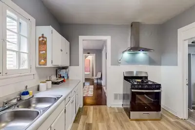 Image de Spacious 4-bedroom House in charming Mid Town Rochester with Ac, Tv, & WiFi