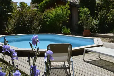 Image de Gîte meublé, 2 à 4 pers Rdc, jardin arboré sans vis à vis et piscine sécurisée