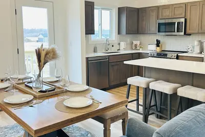 Image de New construction, Sunset views