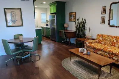 Image de Artsy Garfield: Your Downtown Phoenix Getaway!