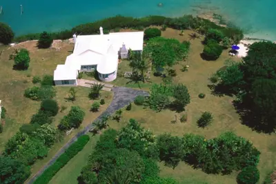 Image de Secluded Waterfront Hidden Gem of St. Georges