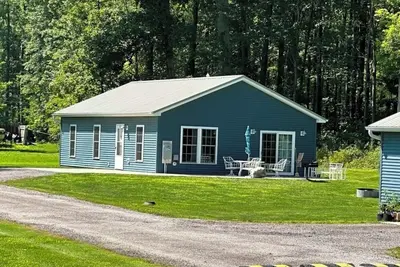 Country Villa: 3 bedroom private cottage