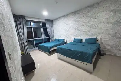 Image de Sea view  2-bedroom apartment with Ac, fitness room, swimming in fantastic Ajman