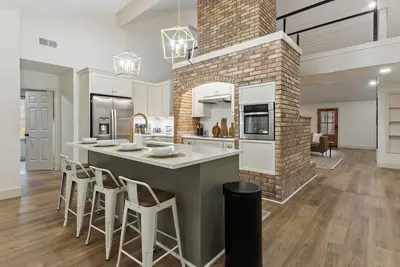 Image de Private Northport 4br Cottage | Hot Tub, Game room, Workspace, Mins to Dt Ua
