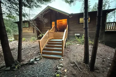Image de Lovely cedar log cabin in Greenwater minutes to Mount Rainier
