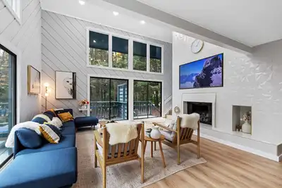 Image de Masterpiece Cabin, 1 Acre +Hottub+Game Room