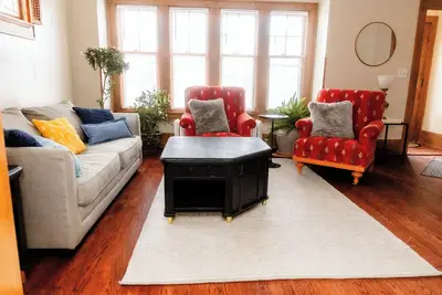 Image de HomeSweetHome in Vibrant Mke, 2br/1ba