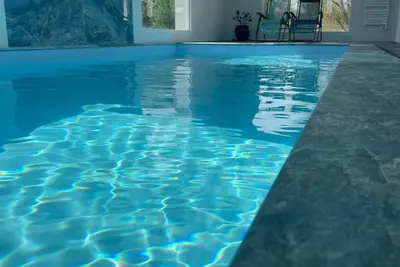 Image de 300 m. de la plage, piscine à 29°, 5 ch. , 4 sdb, calme, espace