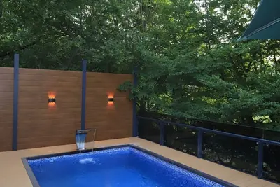 Image de Kışın Isıtmalı havuz, yazın yeşilin tadını çıkartmak için köyevi Teras bungolov