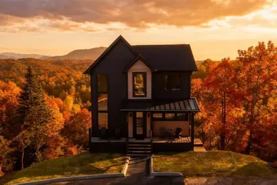 Image de Unobstructed Mountain Views | Pool | Easy Drive