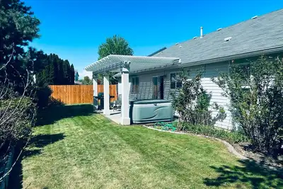 Image de 4 bedroom house near the Village at Meridian - Boise