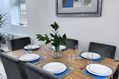 Image de Modern Stylish Apartment, 3 Double Rooms, All Ensuite, Garden, Watford Junction