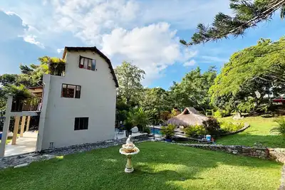 Marvelous 5-bedroom house with WiFi in Guaduas