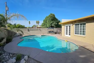 Image de Beautiful 4-bedroom home quietly tucked away in a charming Tucson neighborhood!