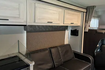 Image de Cozy Rv in fabulous McEwen with Ac, WiFi