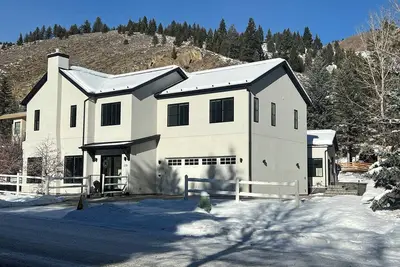 Château et chalet de Warm Springs. Le luxe des finales de la Coupe du monde.