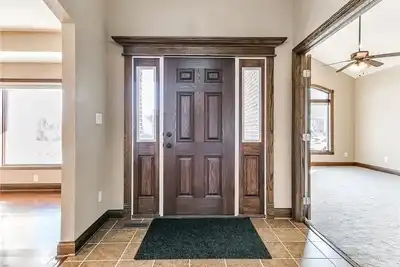 Image de Spacious 4-bedroom house in peaceful West Des Moines